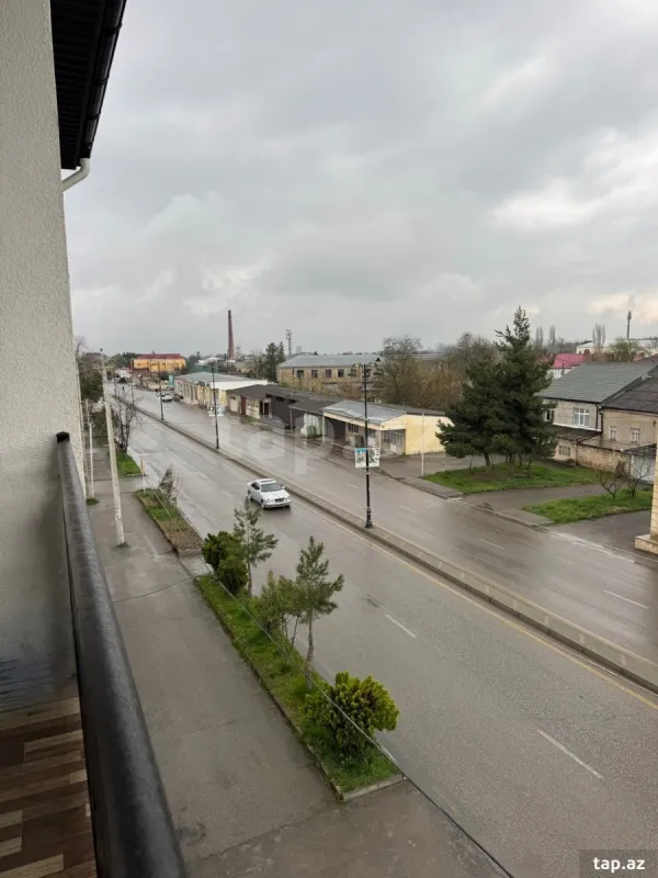 Kirayə verilir 3 otaqlı yeni tikili 86 m²