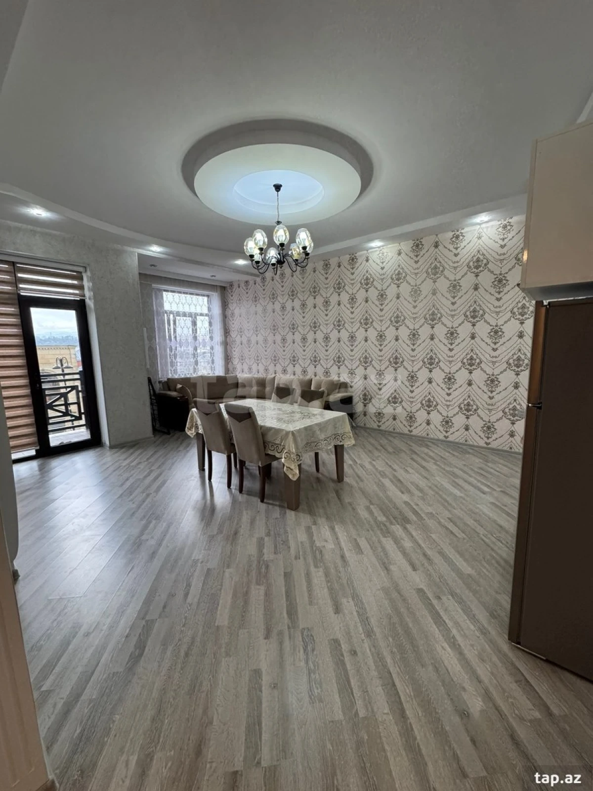 Kirayə verilir 3 otaqlı yeni tikili 86 m²
