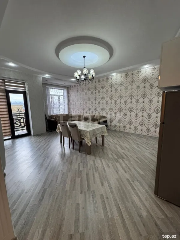 Kirayə verilir 3 otaqlı yeni tikili 86 m²