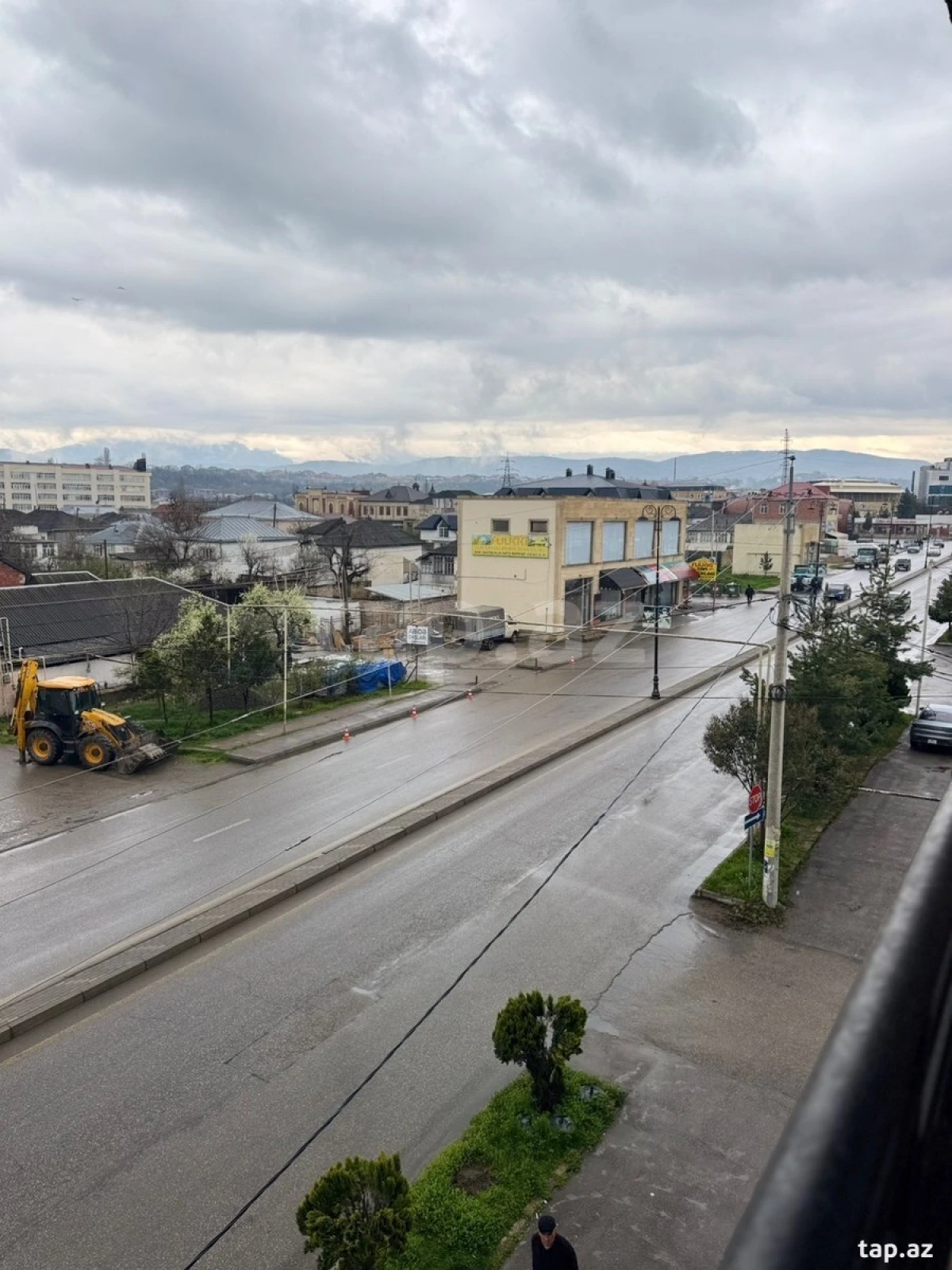 Kirayə verilir 3 otaqlı yeni tikili 86 m²