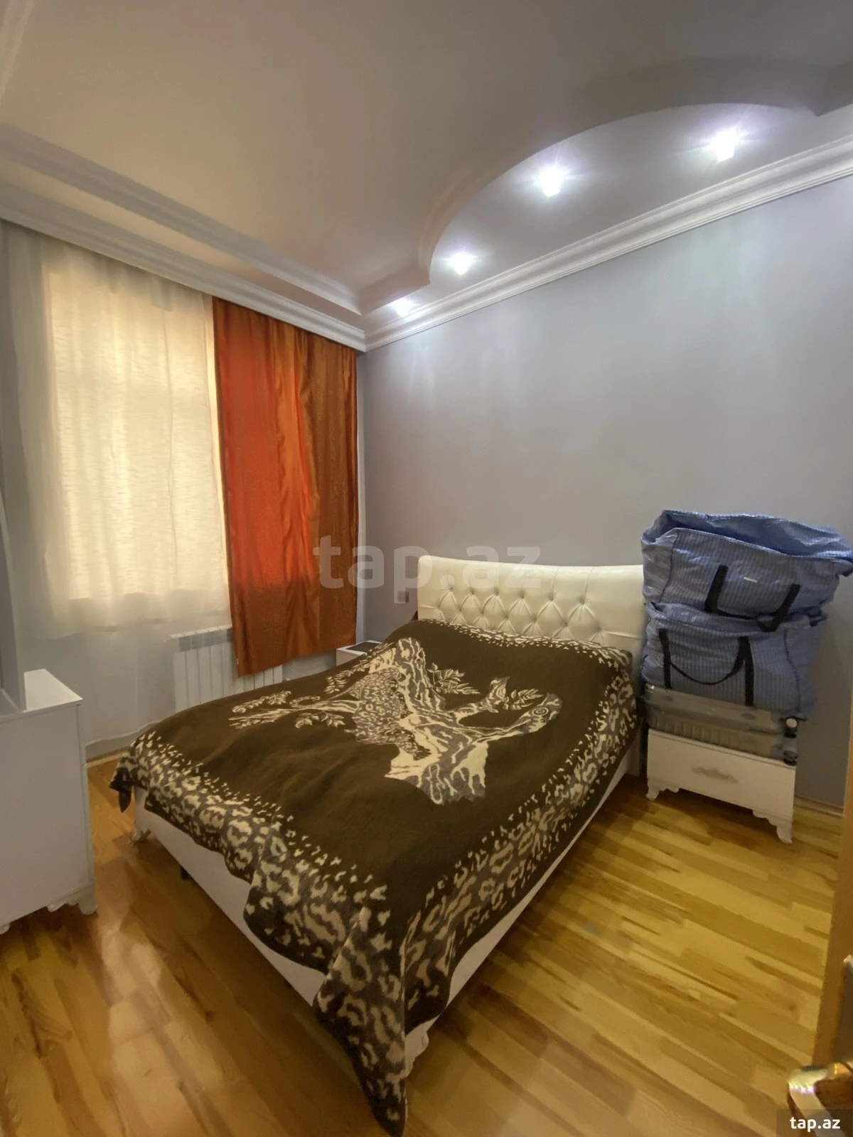 Satılır 7 otaqlı həyət evi 240 m²
