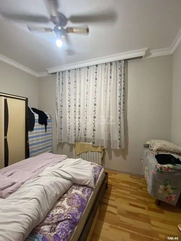 Satılır 7 otaqlı həyət evi 240 m²