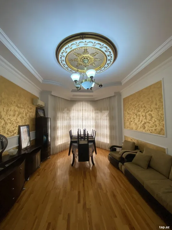 Satılır 7 otaqlı həyət evi 240 m²