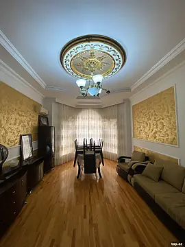 Satılır 7 otaqlı həyət evi 240 m²