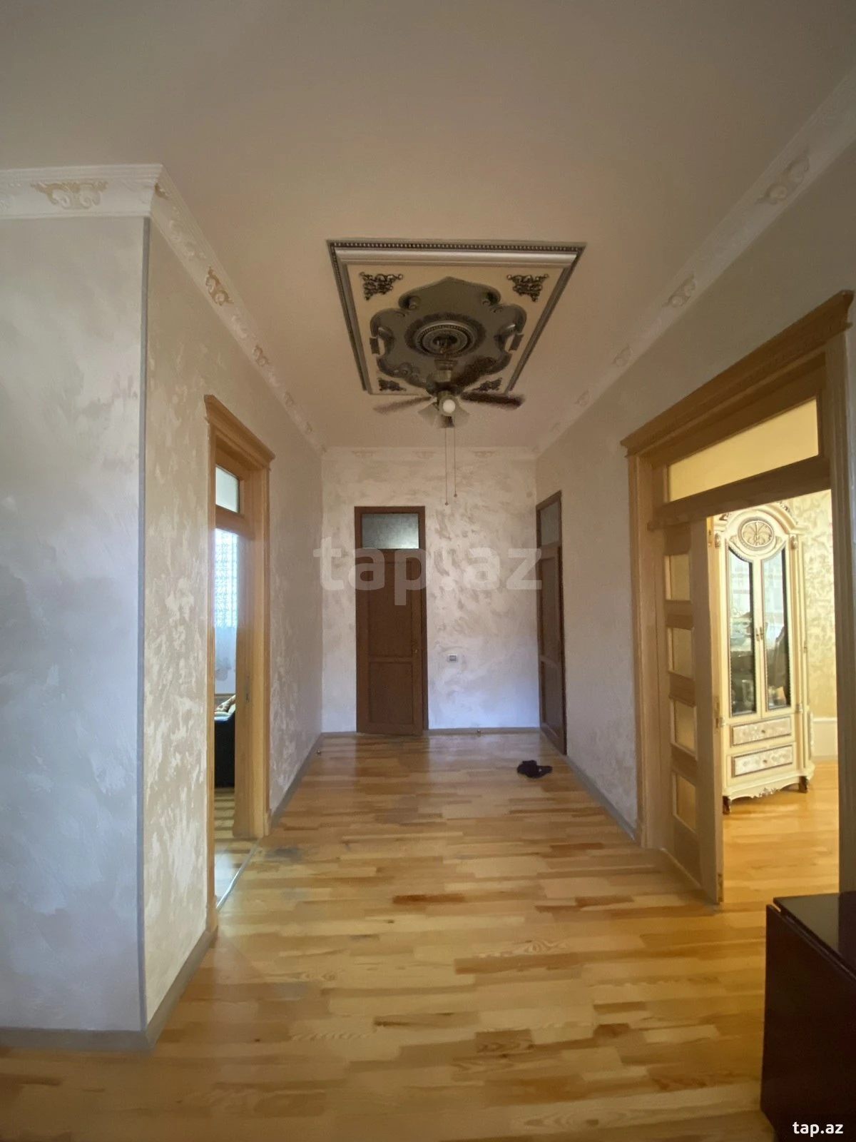 Satılır 7 otaqlı həyət evi 240 m²