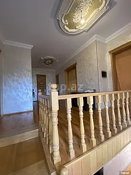 Satılır 7 otaqlı həyət evi 240 m²