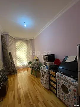 Satılır 7 otaqlı həyət evi 240 m²
