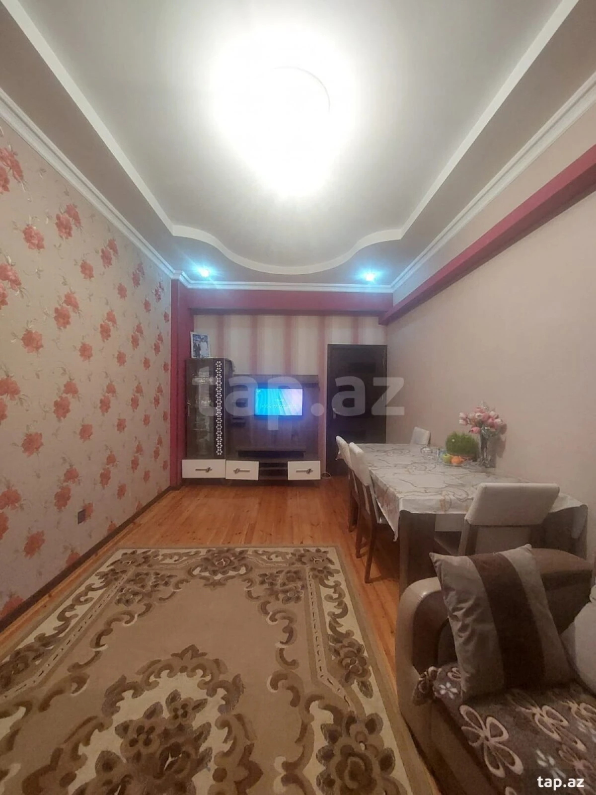 Kirayə verilir 2 otaqlı yeni tikili 72 m²
