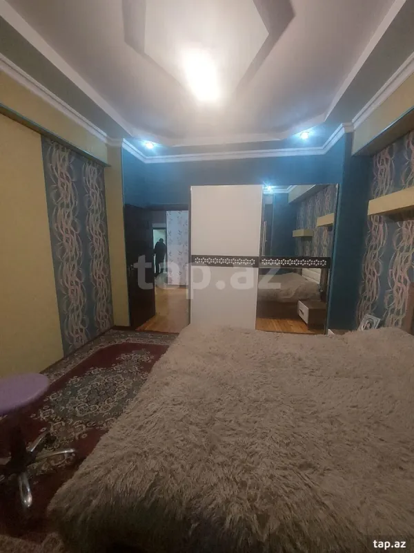 Kirayə verilir 2 otaqlı yeni tikili 72 m²