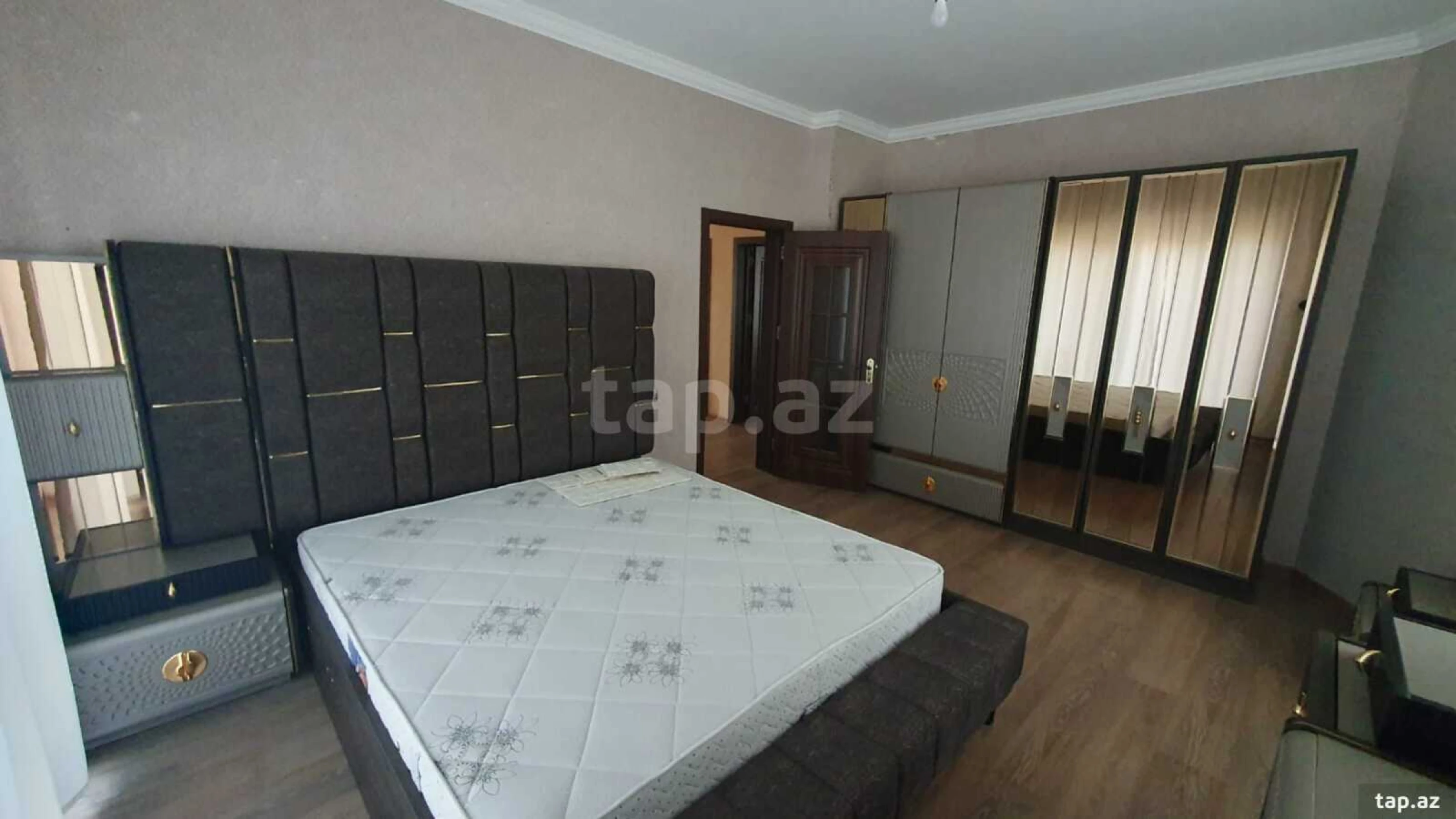 Satılır 6 otaqlı həyət evi 400 m²