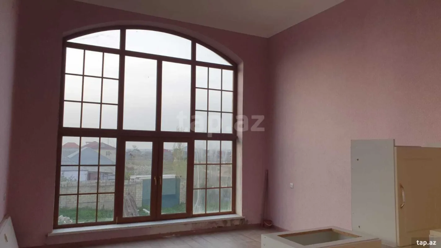 Satılır 6 otaqlı həyət evi 400 m²