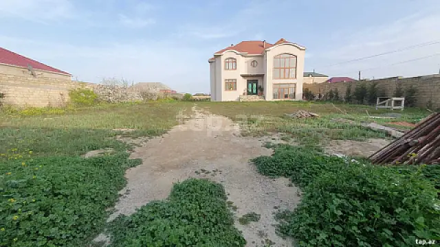 Satılır 6 otaqlı həyət evi 400 m²