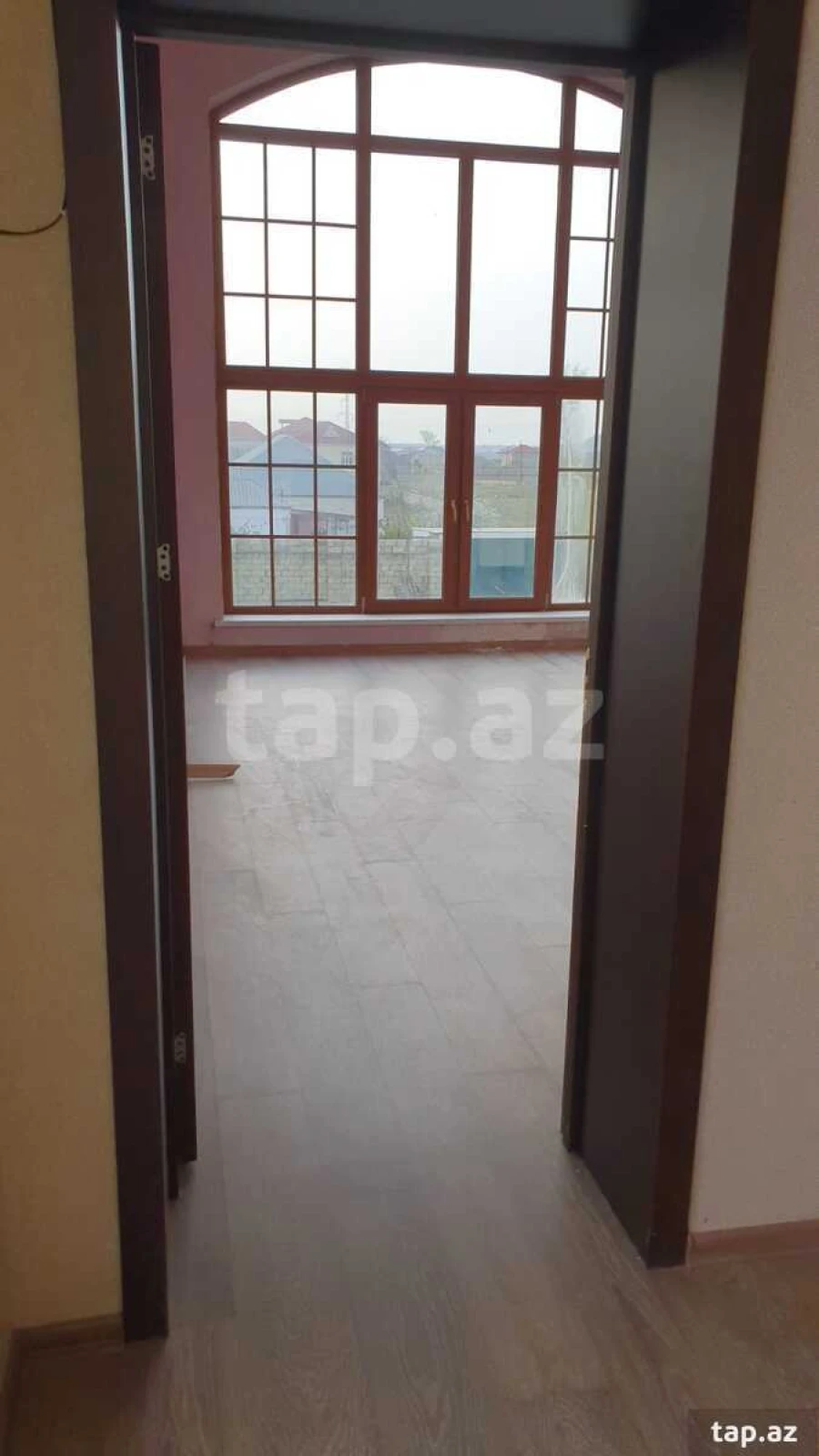 Satılır 6 otaqlı həyət evi 400 m²