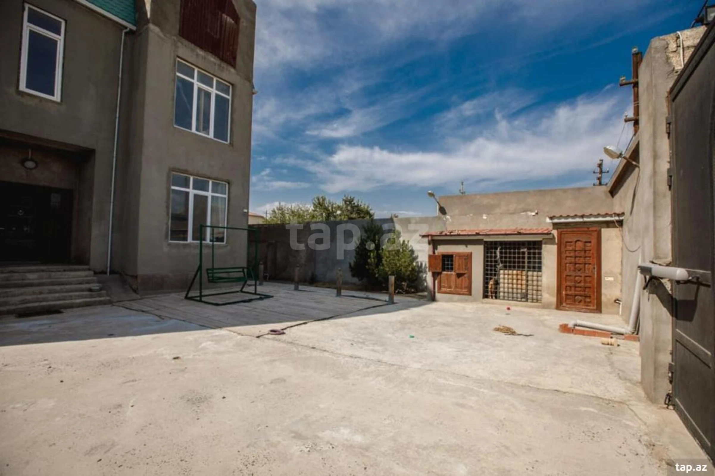 Satılır 6 otaqlı həyət evi 780 m²
