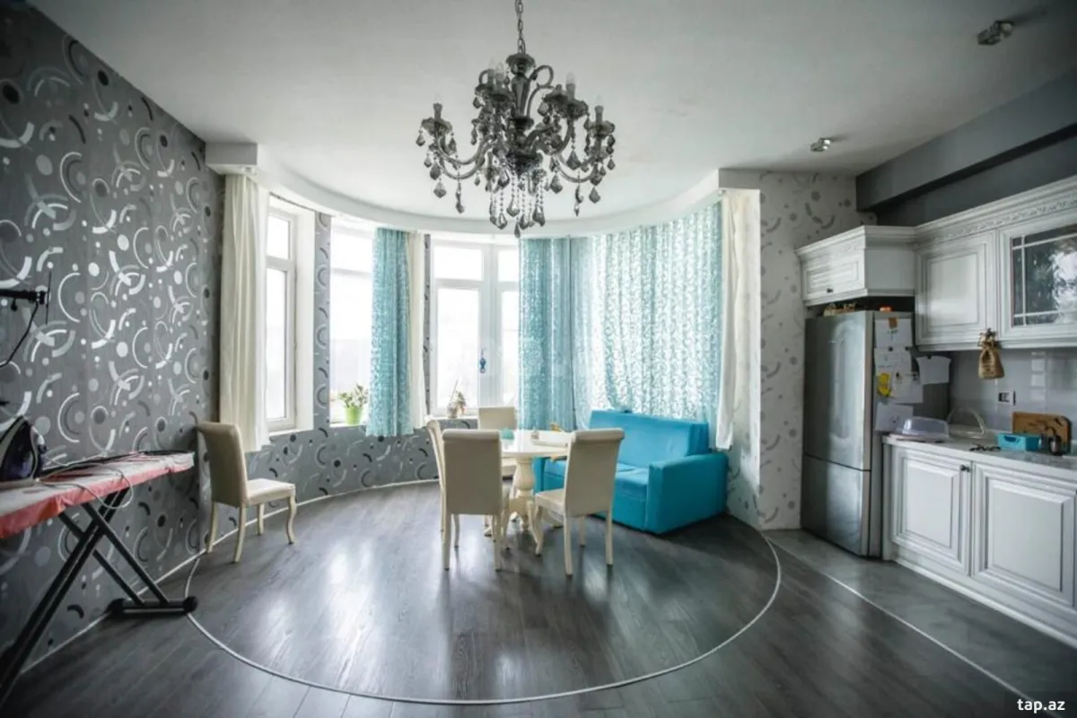 Satılır 6 otaqlı həyət evi 780 m²