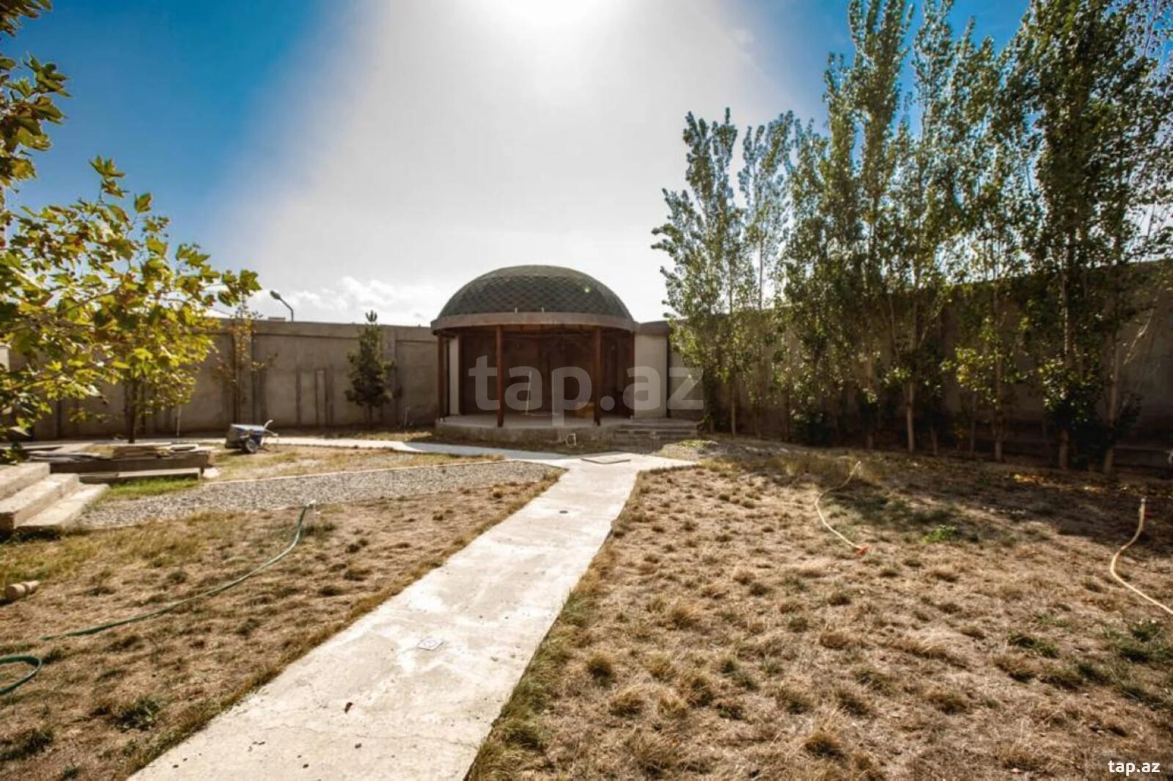 Satılır 6 otaqlı həyət evi 780 m²