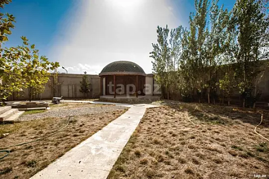 Satılır 6 otaqlı həyət evi 780 m²