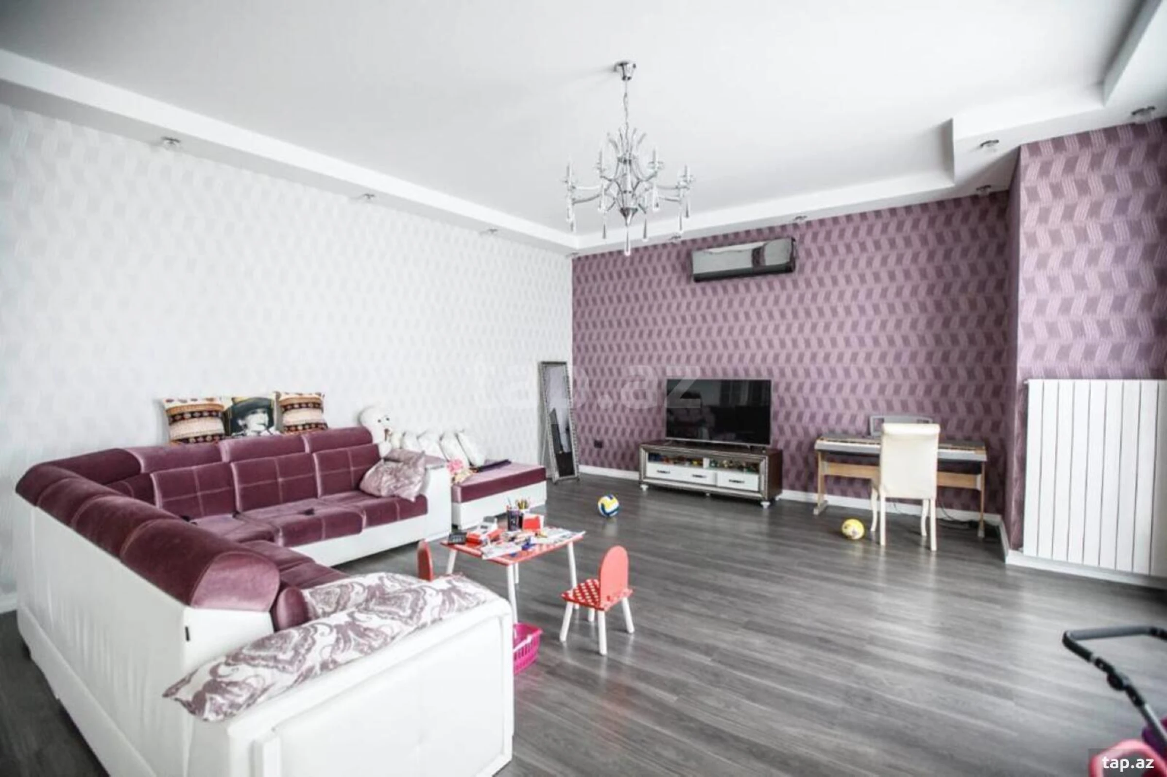 Satılır 6 otaqlı həyət evi 780 m²