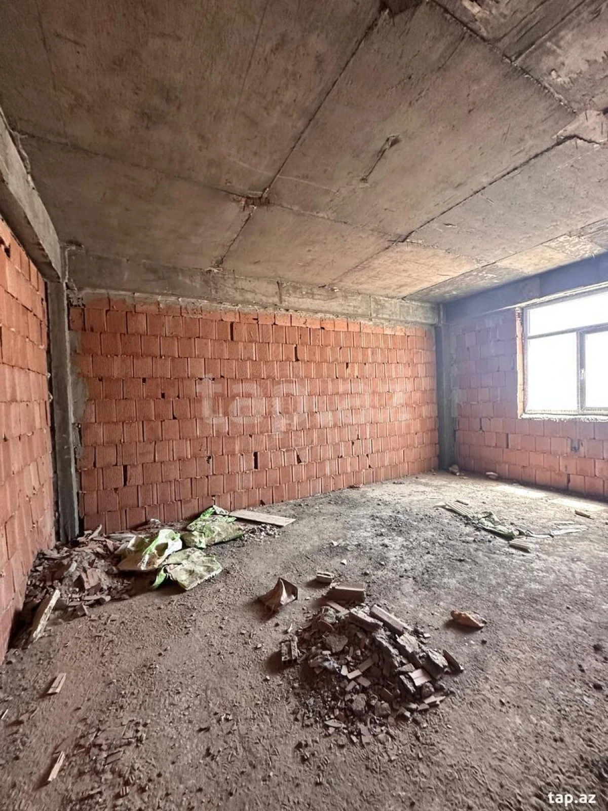 Satılır 2 otaqlı yeni tikili 72 m²