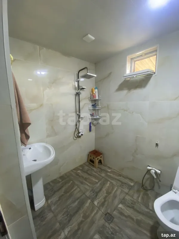 Satılır 4 otaqlı həyət evi 80 m²