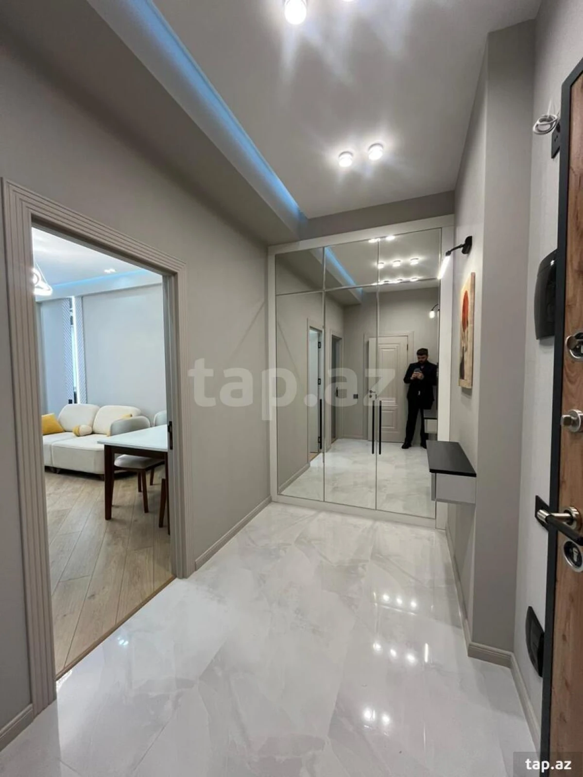 Kirayə verilir 2 otaqlı yeni tikili 65 m²