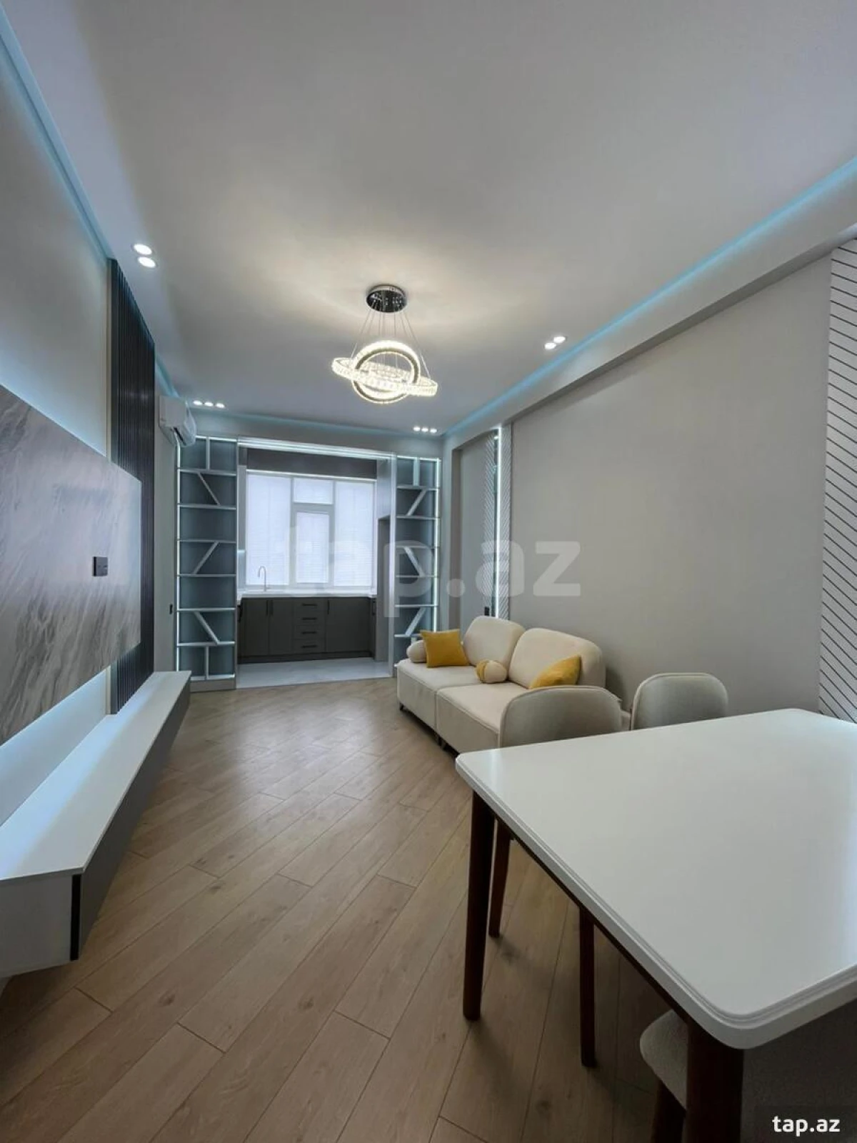 Kirayə verilir 2 otaqlı yeni tikili 65 m²