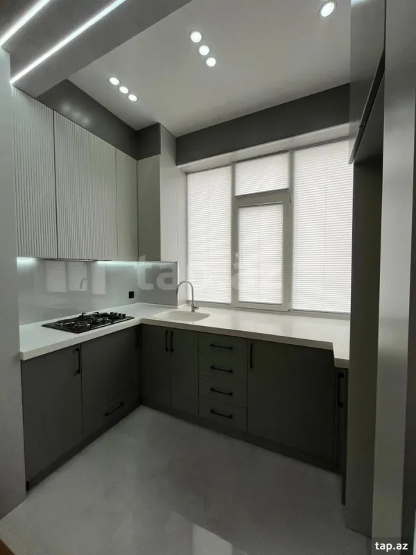 Kirayə verilir 2 otaqlı yeni tikili 65 m²