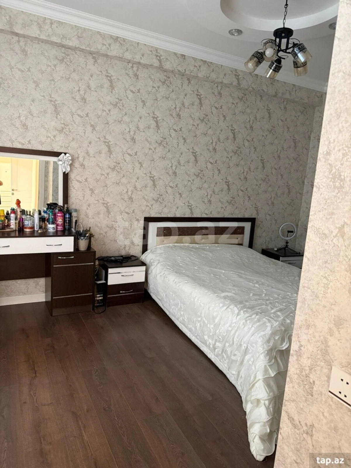Satılır 2 otaqlı yeni tikili 55.5 m²