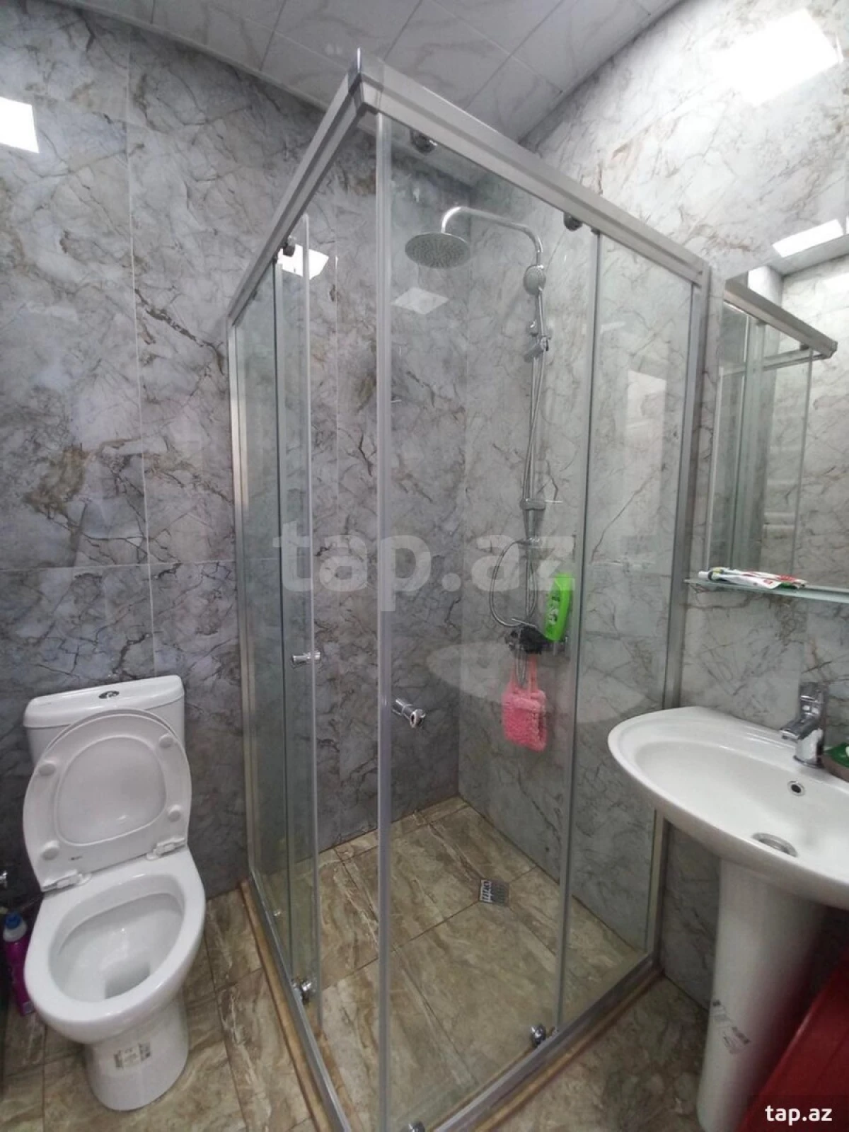 Kirayə verilir 2 otaqlı mənzil 64 m²