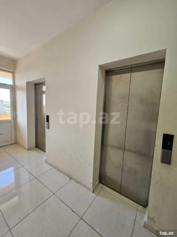 Satılır 3 otaqlı yeni tikili 80 m²