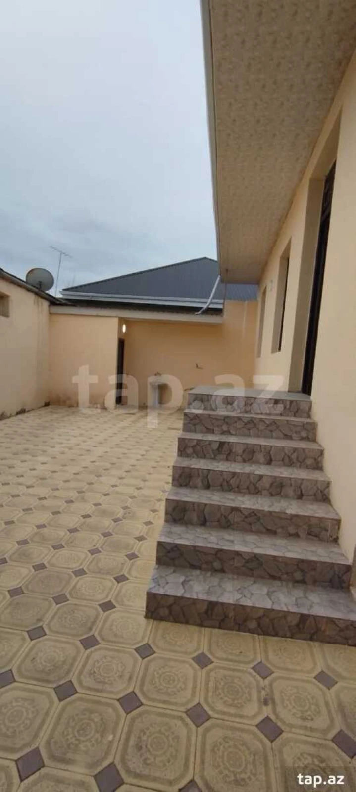 Satılır 4 otaqlı həyət evi 140 m²