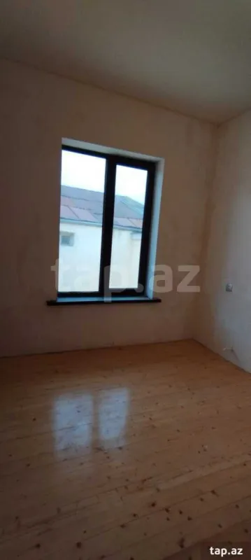Satılır 4 otaqlı həyət evi 140 m²
