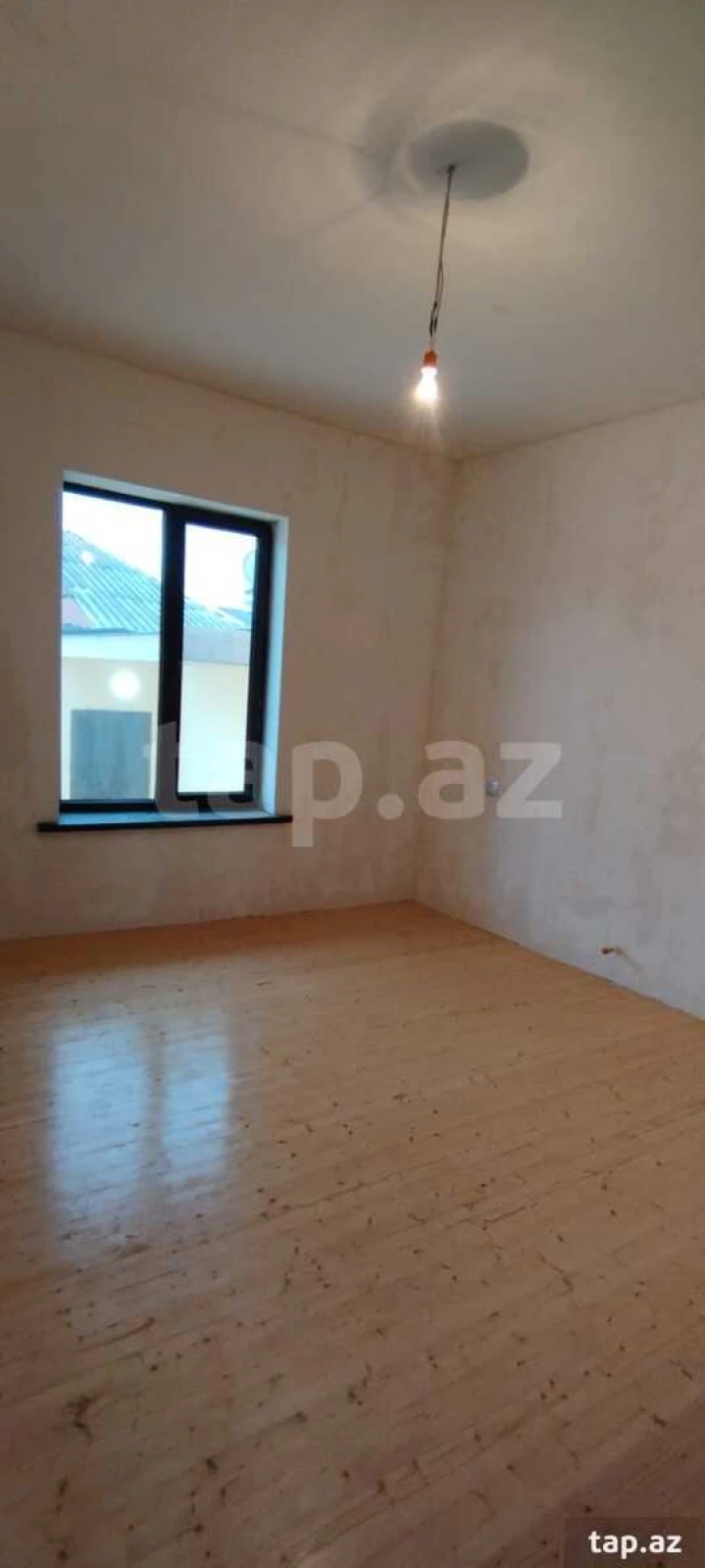 Satılır 4 otaqlı həyət evi 140 m²