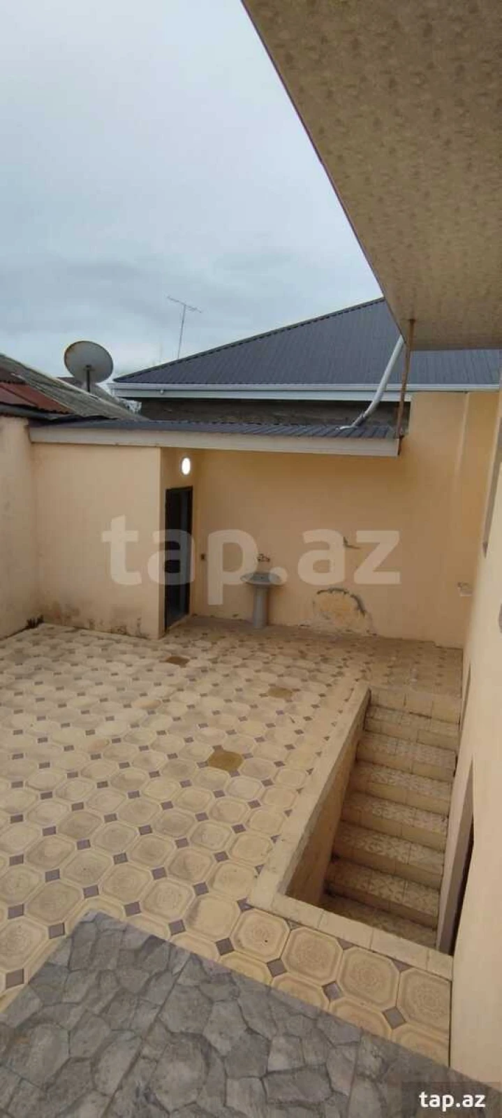 Satılır 4 otaqlı həyət evi 140 m²