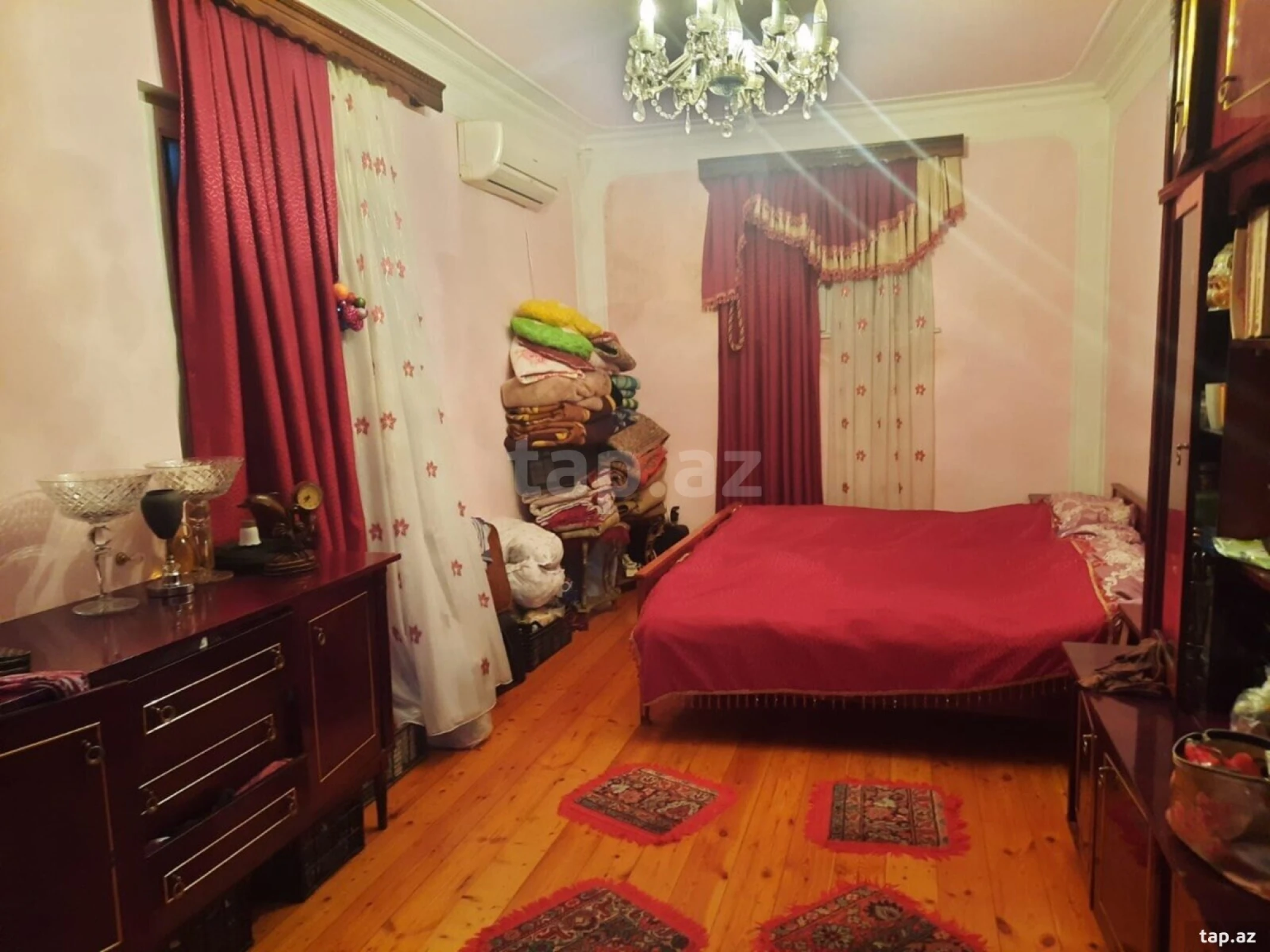 Satılır 7 otaqlı həyət evi 250 m²