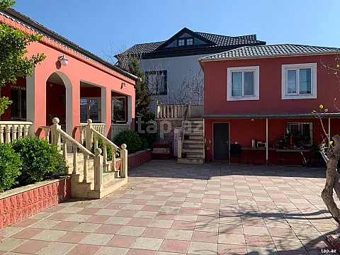 Satılır 7 otaqlı həyət evi 250 m²