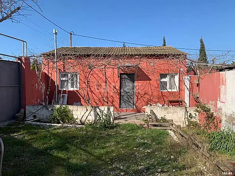 Satılır 7 otaqlı həyət evi 250 m²