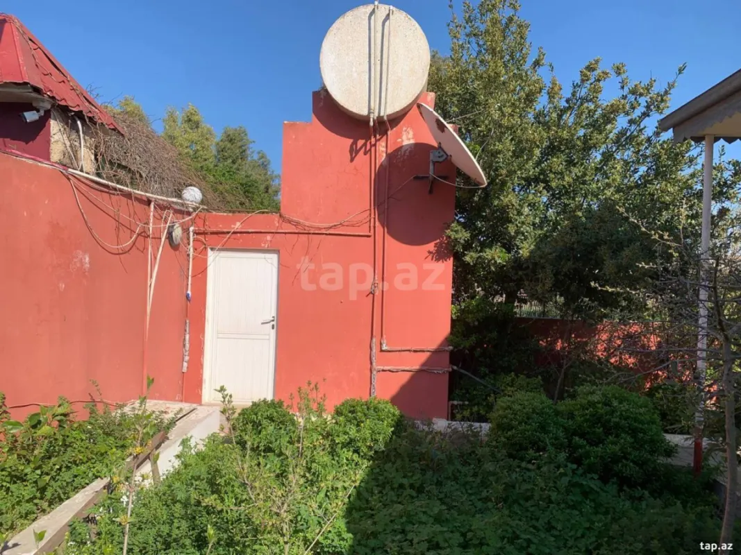 Satılır 7 otaqlı həyət evi 250 m²