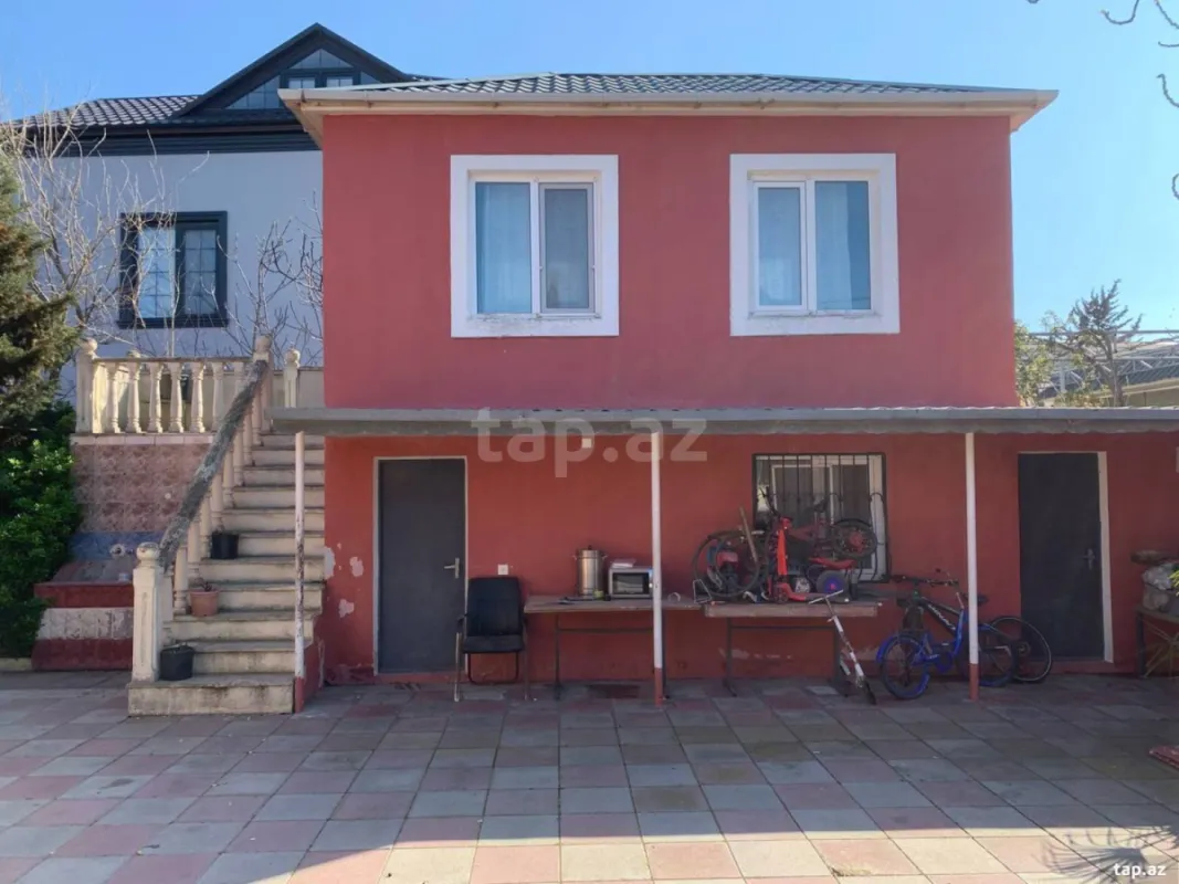 Satılır 7 otaqlı həyət evi 250 m²