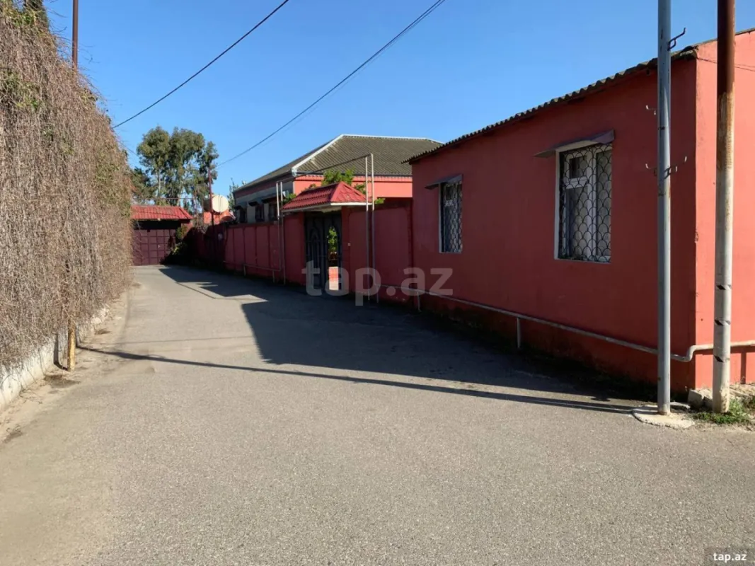 Satılır 7 otaqlı həyət evi 250 m²