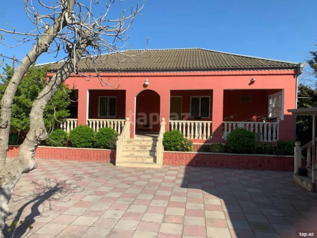 Satılır 7 otaqlı həyət evi 250 m²