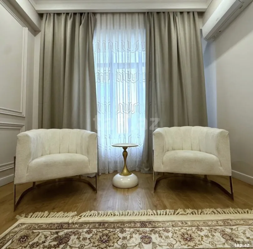 Kirayə verilir 2 otaqlı yeni tikili 75 m²