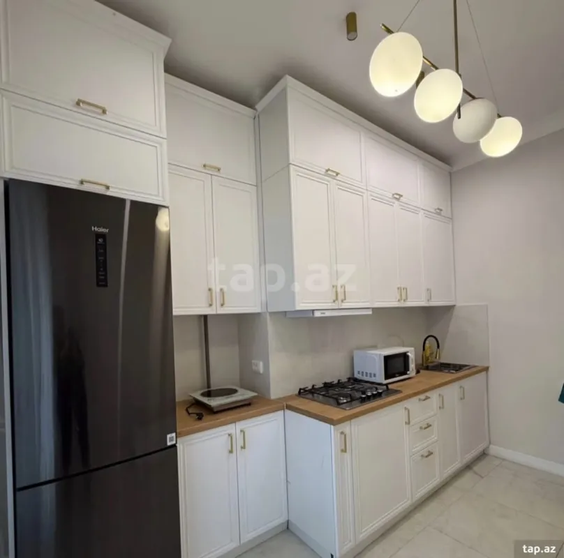 Kirayə verilir 2 otaqlı yeni tikili 75 m²