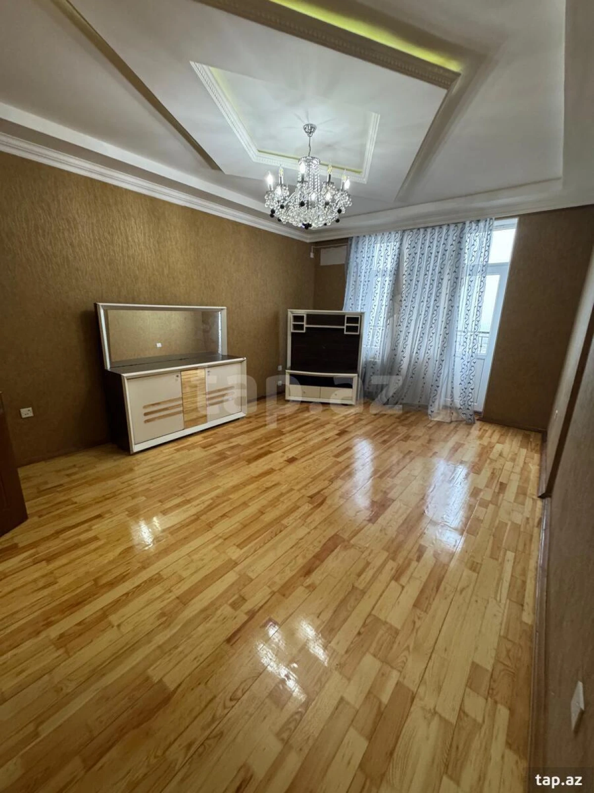 Satılır 3 otaqlı yeni tikili 102 m²