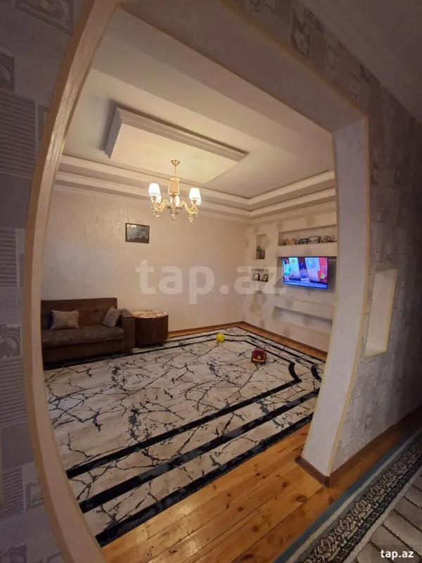 Satılır 4 otaqlı həyət evi 180 m²
