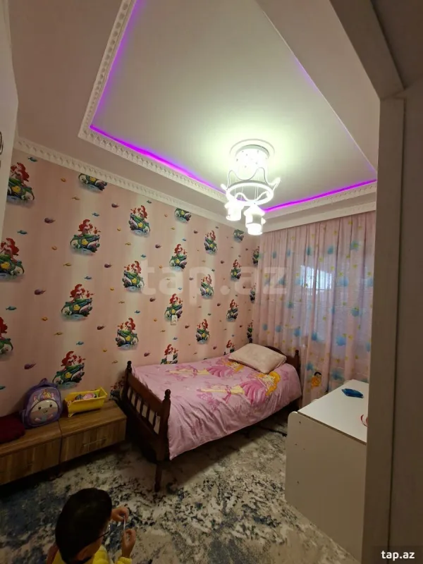 Satılır 4 otaqlı həyət evi 180 m²