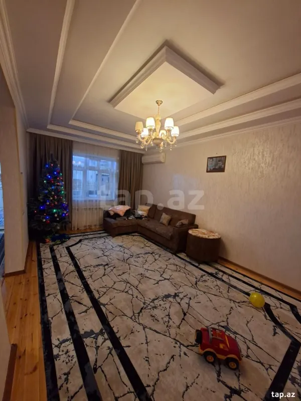 Satılır 4 otaqlı həyət evi 180 m²
