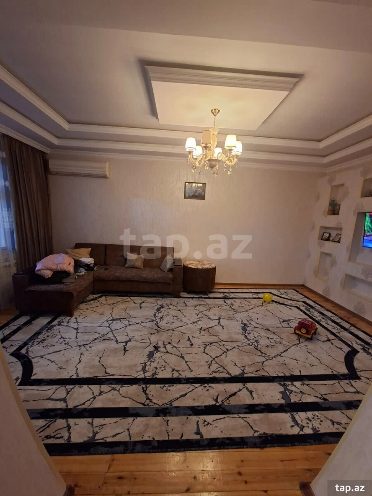 Satılır 4 otaqlı həyət evi 180 m²