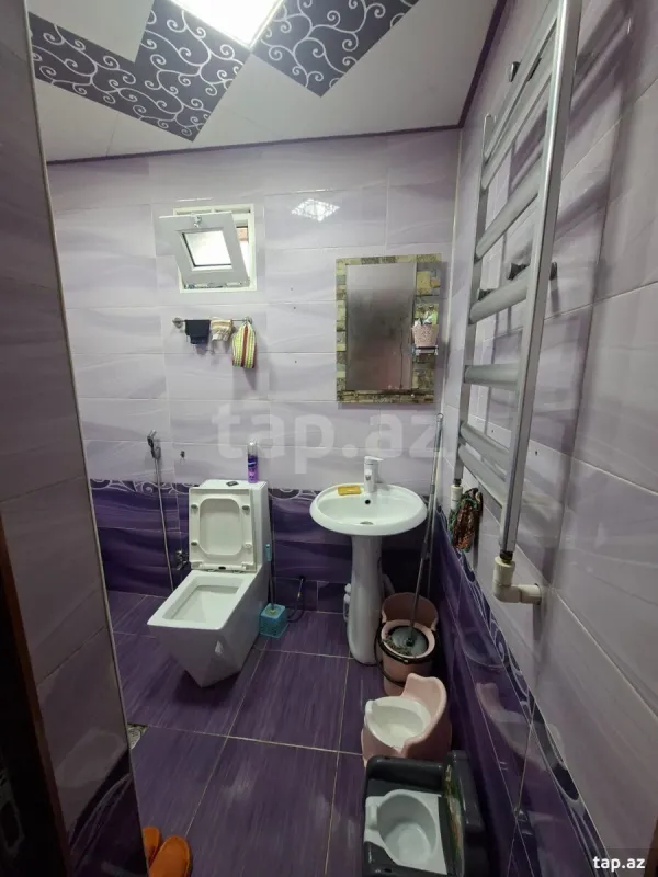 Satılır 4 otaqlı həyət evi 180 m²