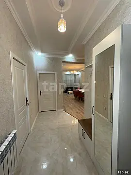 Kirayə verilir 2 otaqlı yeni tikili 70 m²
